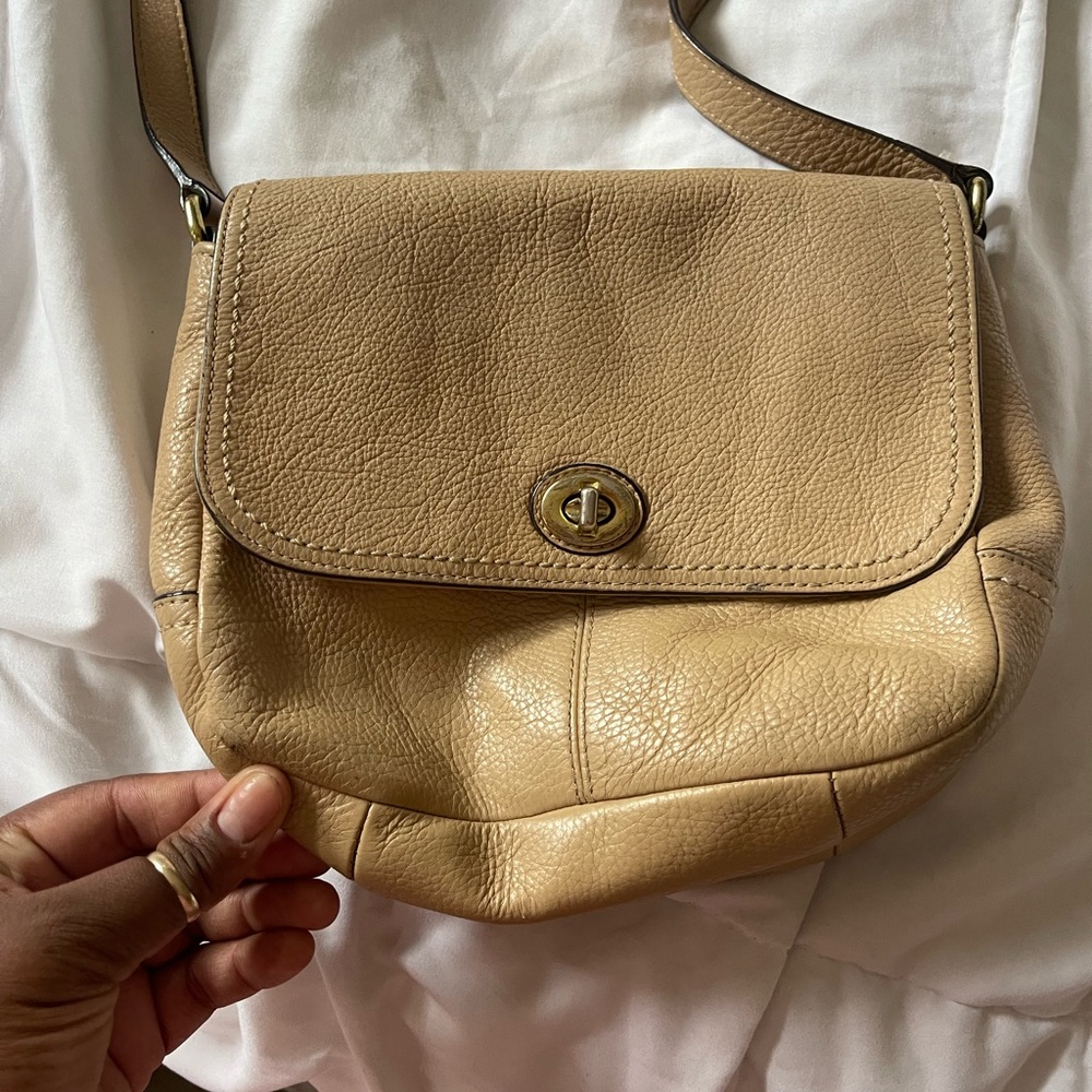 Vintage Coach Tan Leather Crossbody Bag